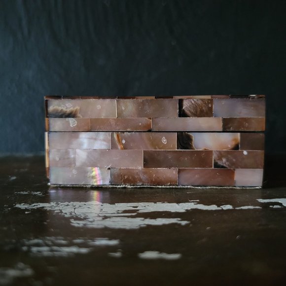 Vintage Mother of Pearl Small Trinket Box, Small Jewelry Box - Picture 5 of 7